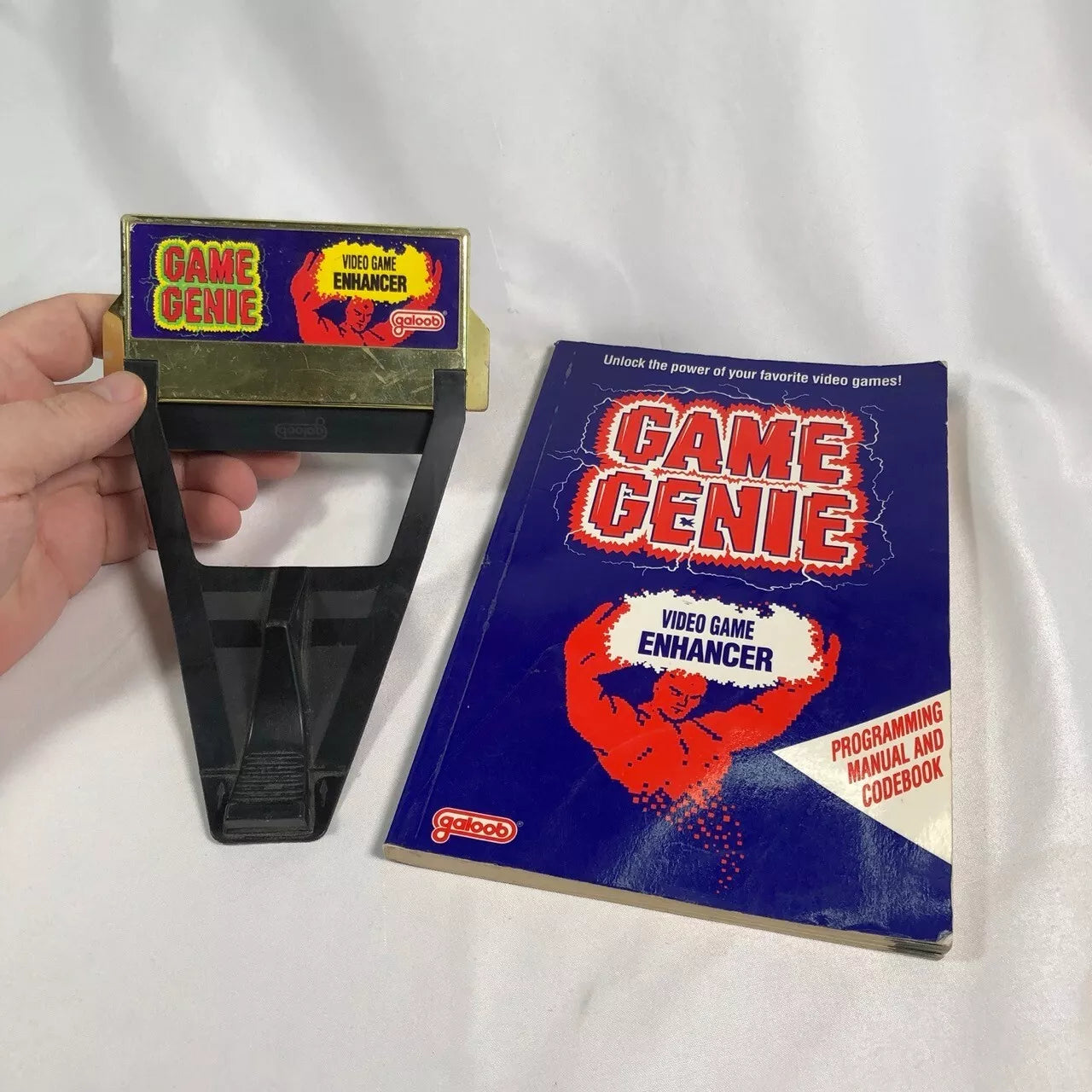 NES Game Genie +Manual |(Galoob Gold) (LS) (NES)